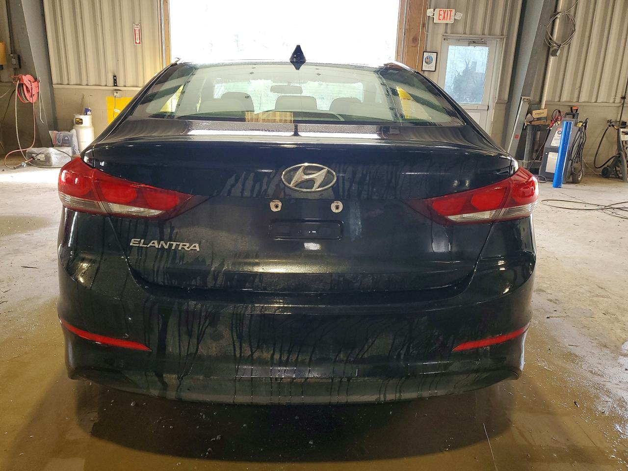 2017 HYUNDAI ELANTRA SE photo 11