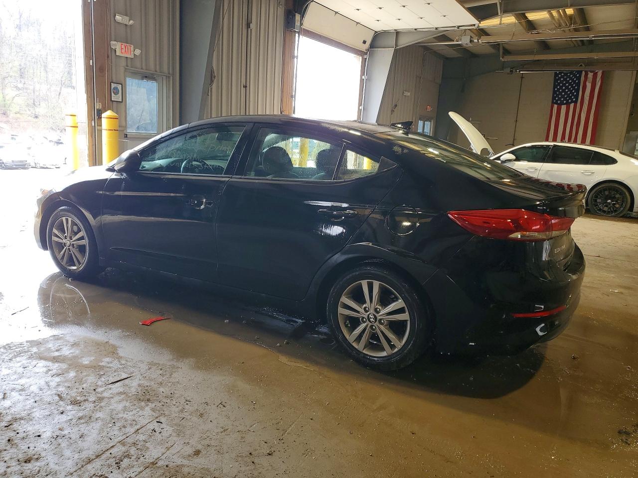 2017 HYUNDAI ELANTRA SE photo 3
