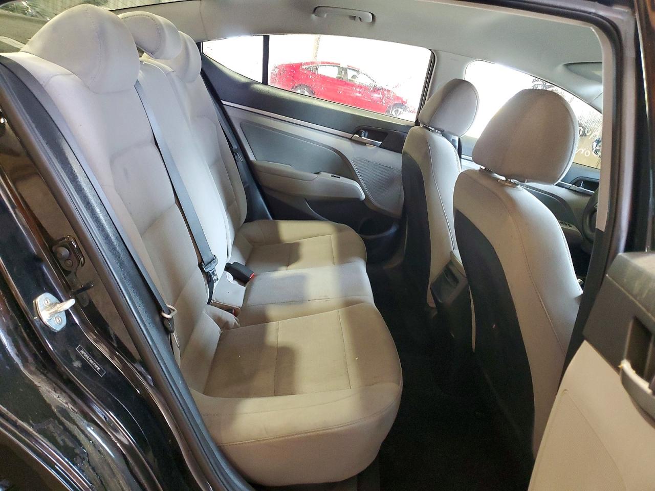 2017 HYUNDAI ELANTRA SE photo 19