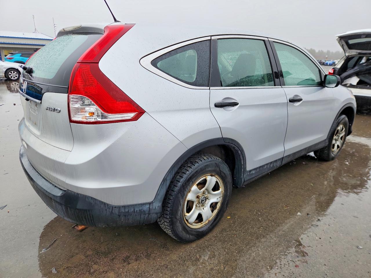2013 HONDA CR-V LX photo 3