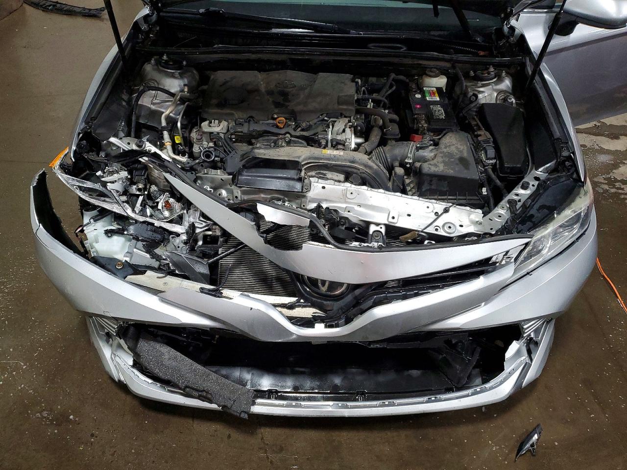 2019 TOYOTA CAMRY LE photo 11