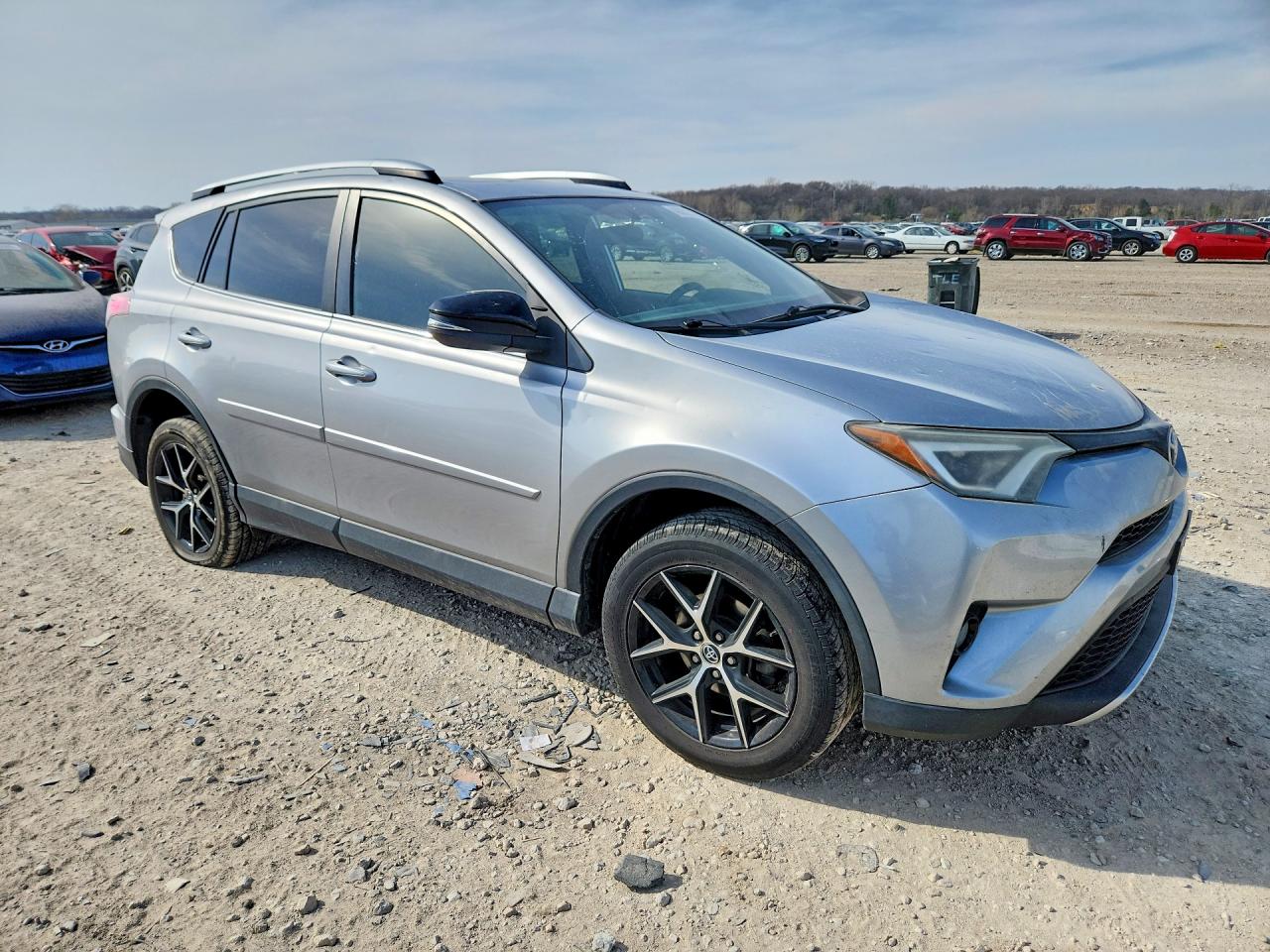 2016 TOYOTA RAV4 SE photo 7
