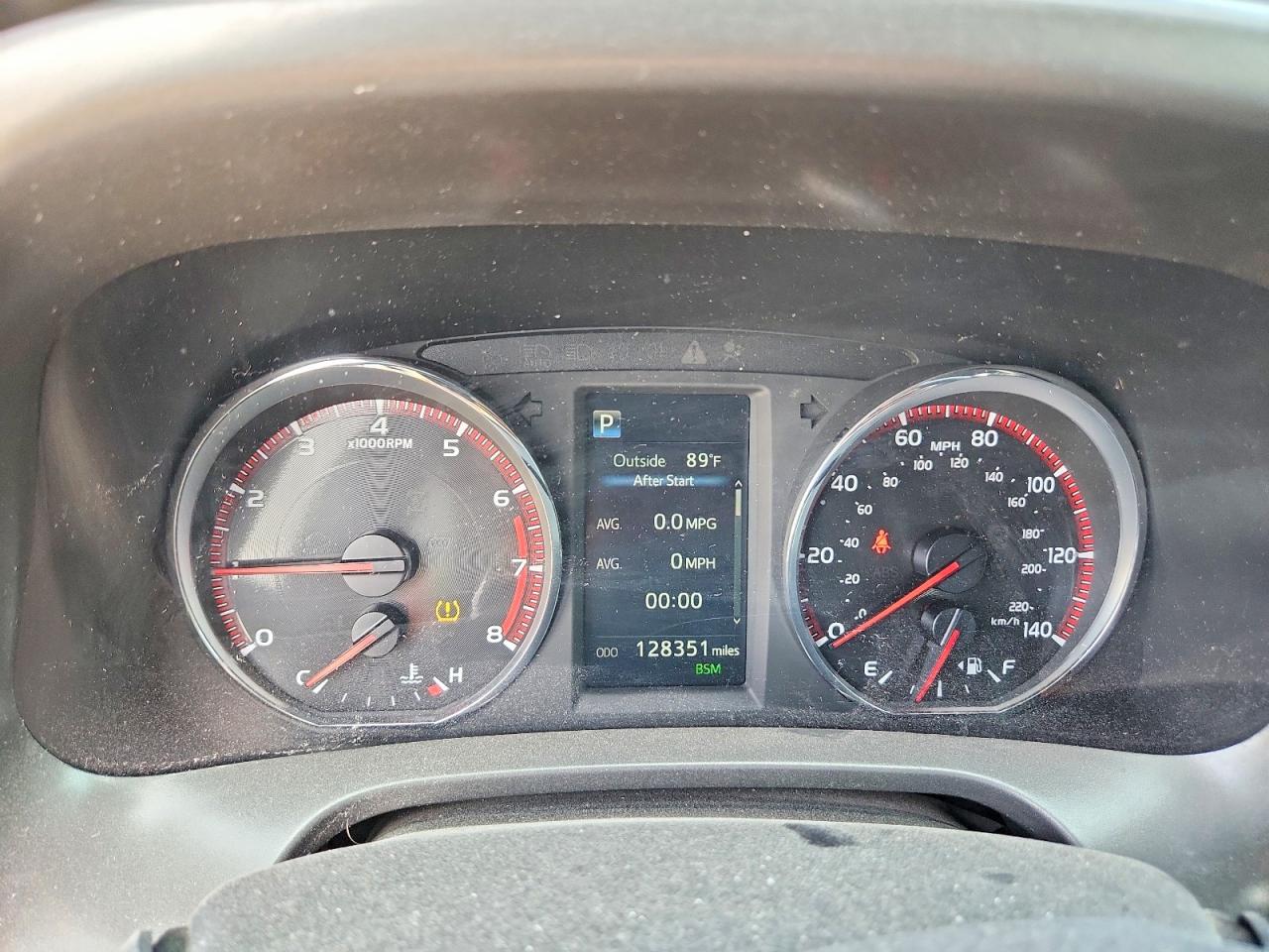 2016 TOYOTA RAV4 SE photo 17