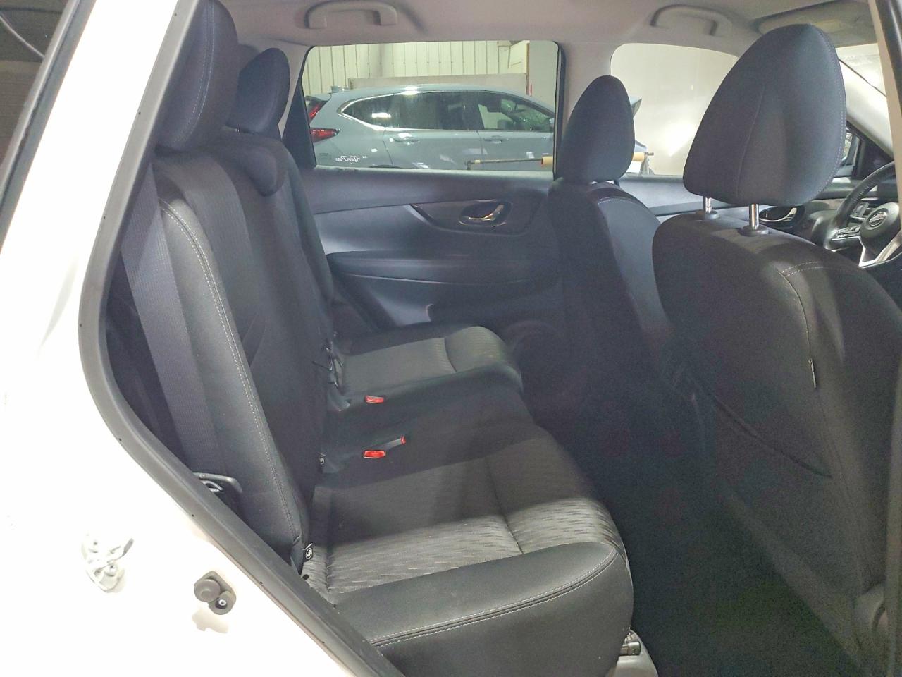 2018 NISSAN ROGUE SV photo 21