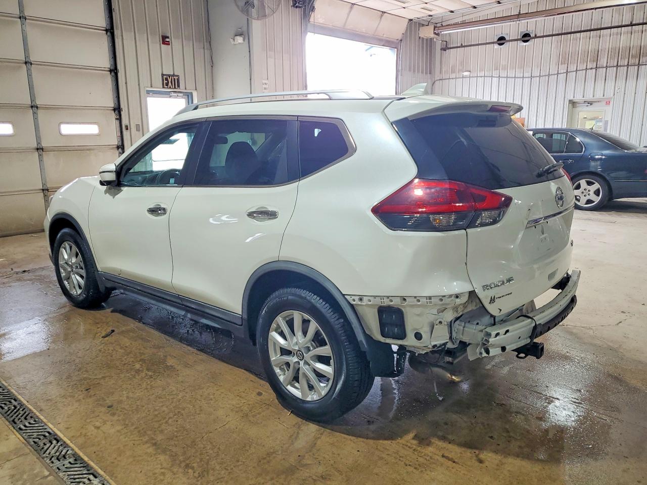 2018 NISSAN ROGUE SV photo 3