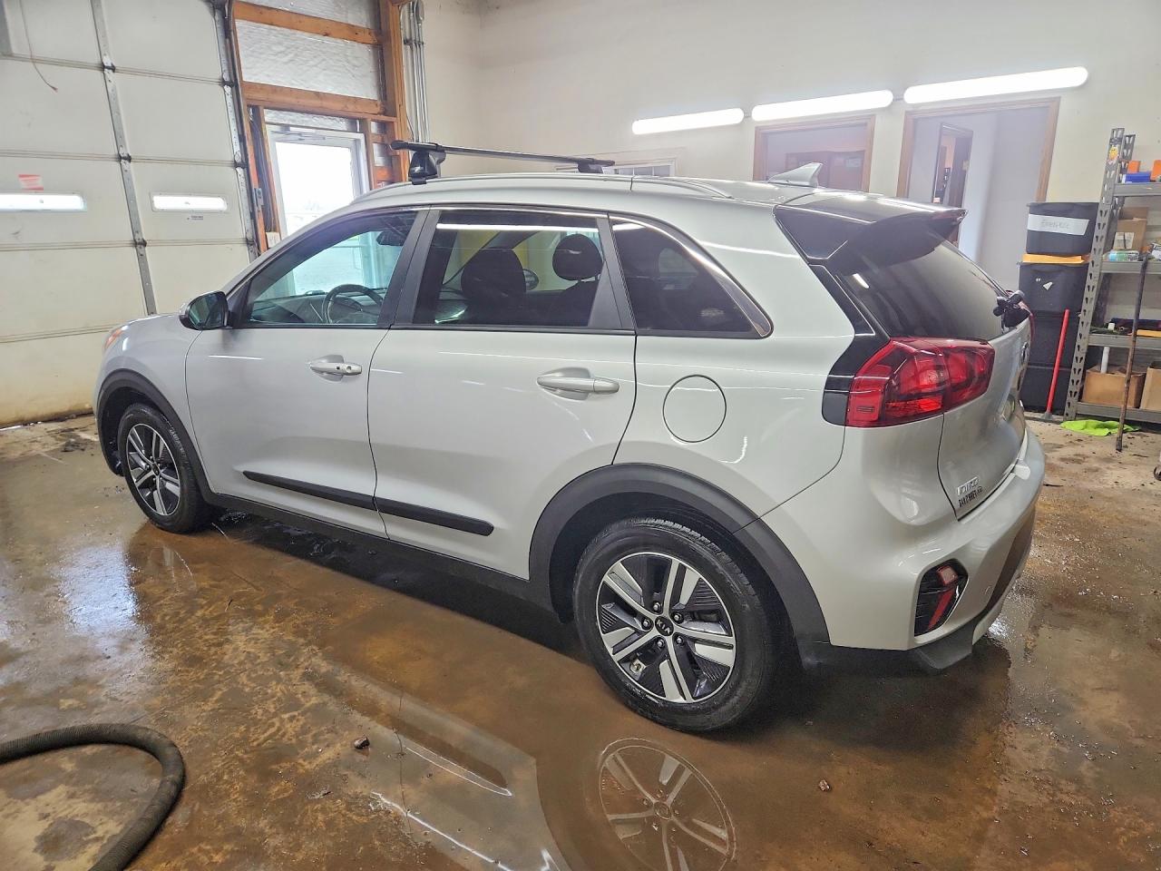 2020 KIA NIRO LXS photo 3