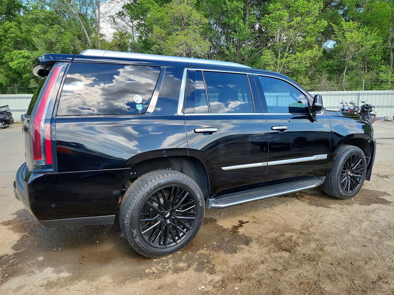 2019 CADILLAC ESCALADE LUXURY photo 5