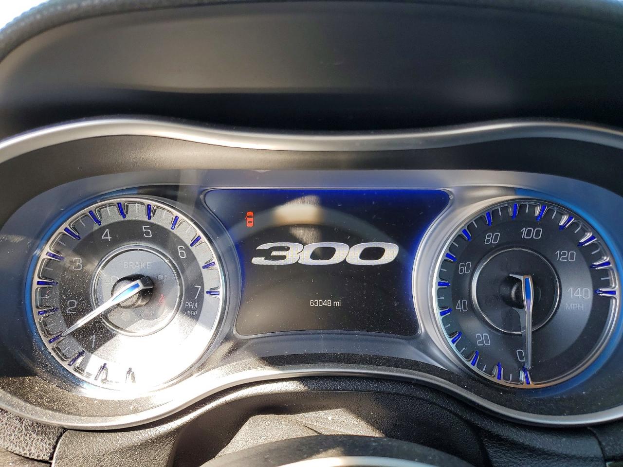 2015 CHRYSLER 300 LIMITED photo 9