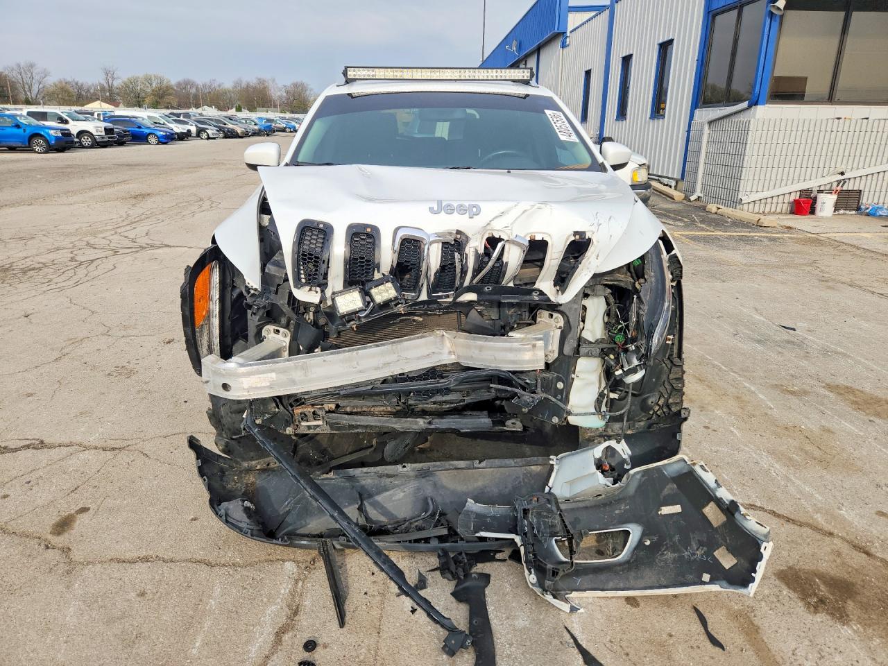2016 JEEP CHEROKEE LATITUDE photo 9