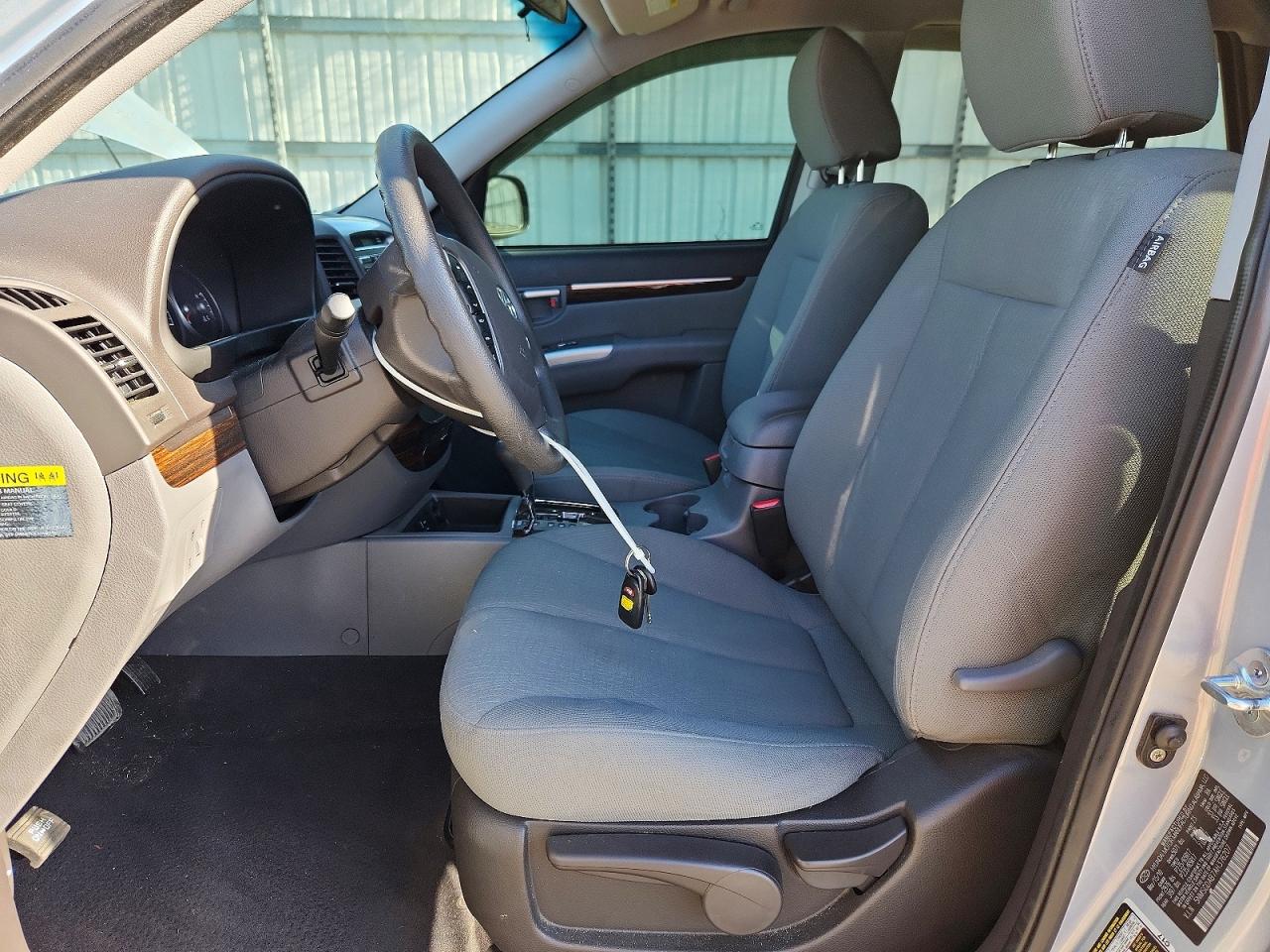 2010 HYUNDAI SANTA FE GLS photo 19