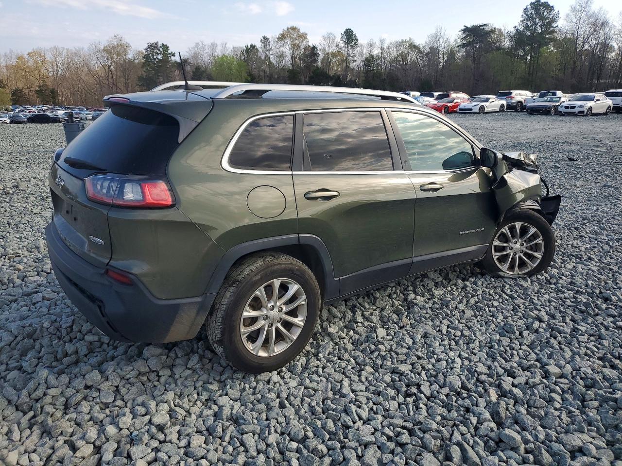 2019 JEEP CHEROKEE LATITUDE photo 3