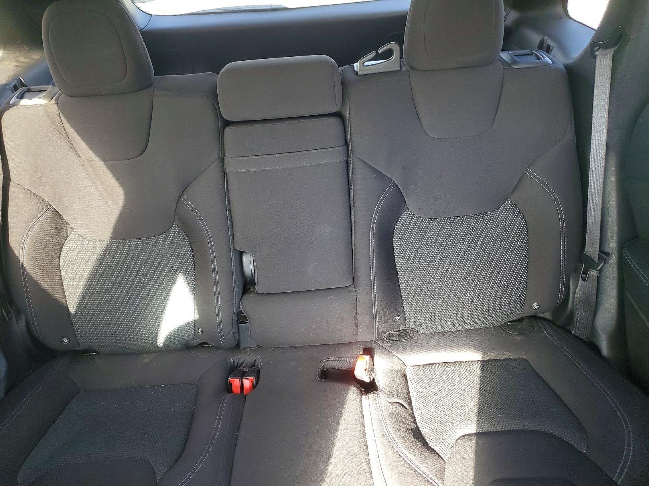 2019 JEEP CHEROKEE LATITUDE photo 10