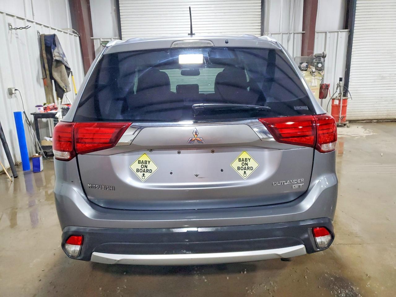 2016 MITSUBISHI OUTLANDER GT photo 11