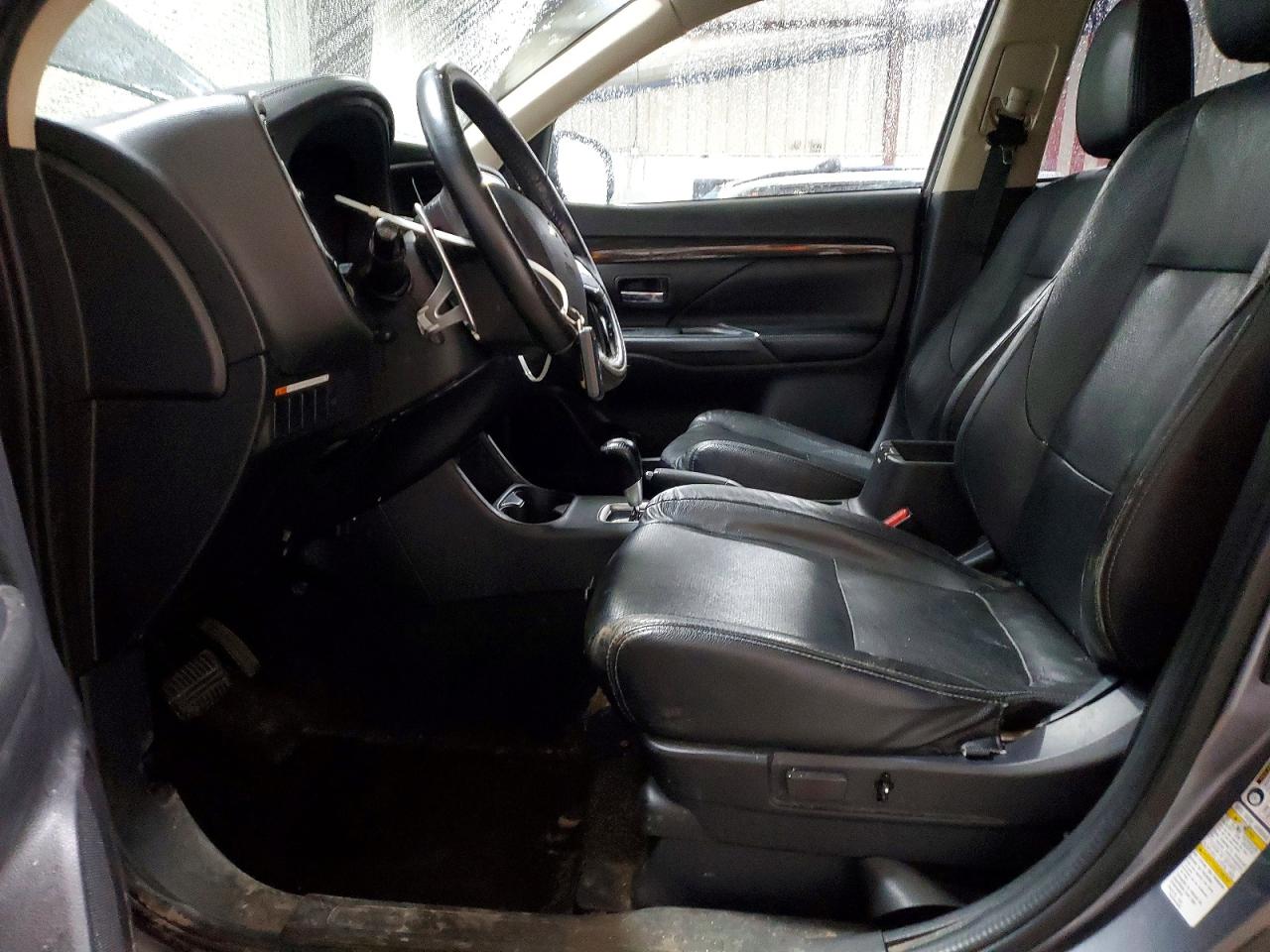 2016 MITSUBISHI OUTLANDER GT photo 13