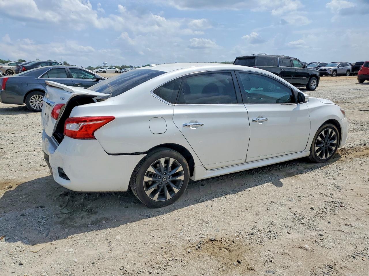 2017 NISSAN SENTRA SR photo 3