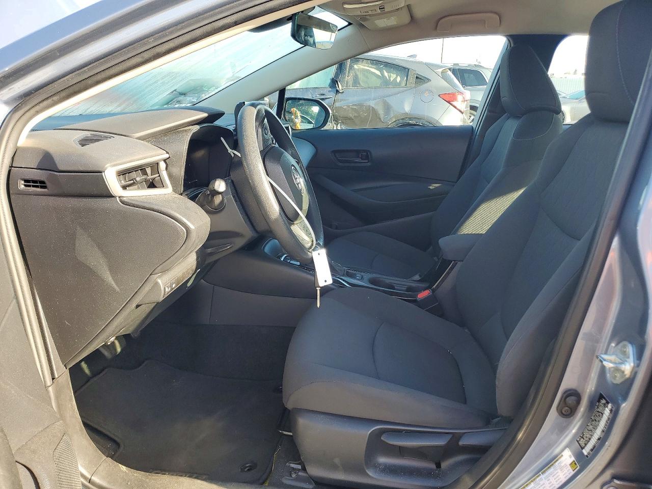 2022 TOYOTA COROLLA LE photo 13