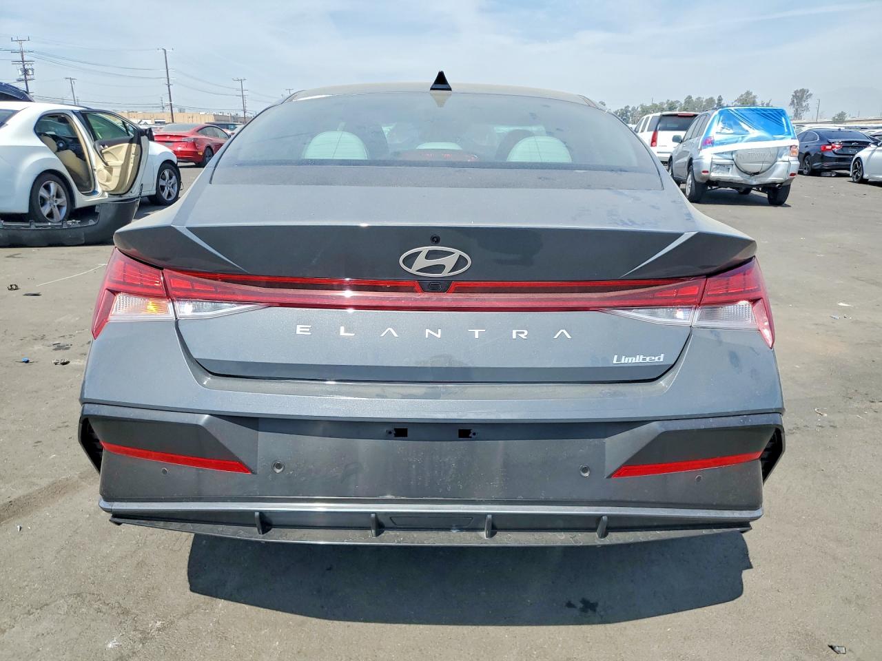 2024 HYUNDAI ELANTRA LIMITED photo 11
