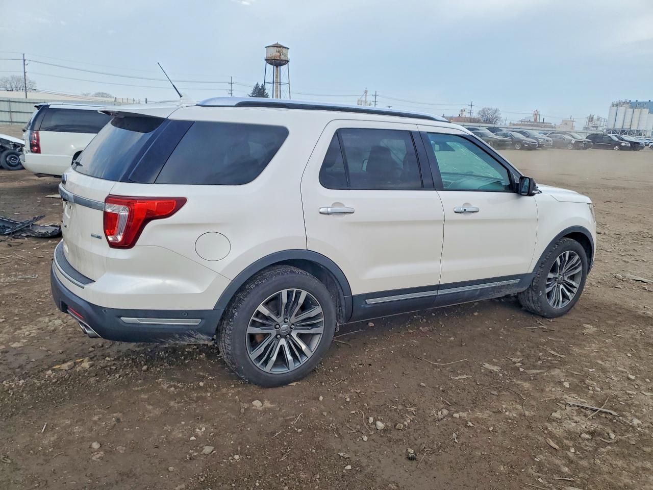 2018 FORD EXPLORER PLATINUM photo 3