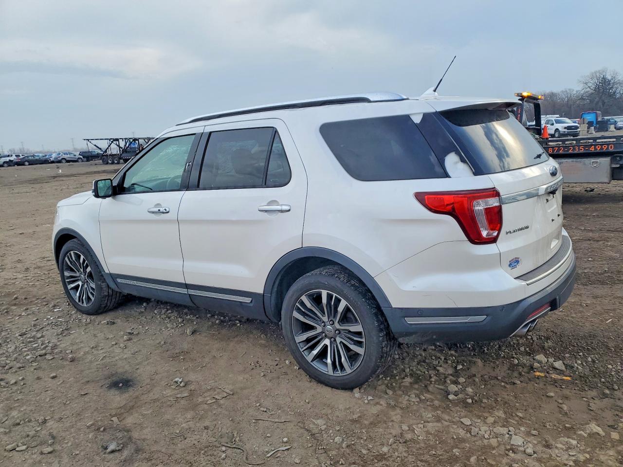 2018 FORD EXPLORER PLATINUM photo 2