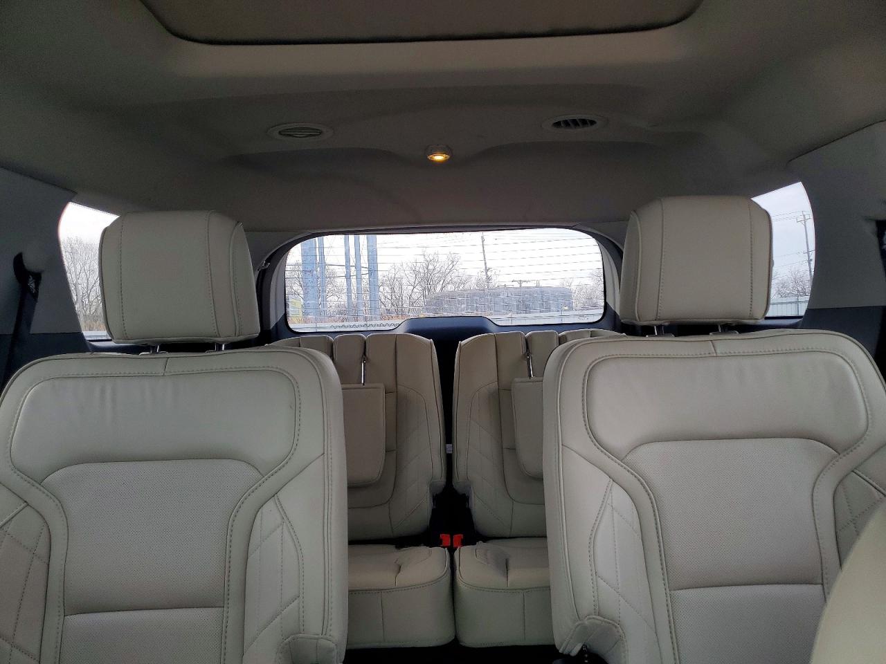 2018 FORD EXPLORER PLATINUM photo 10