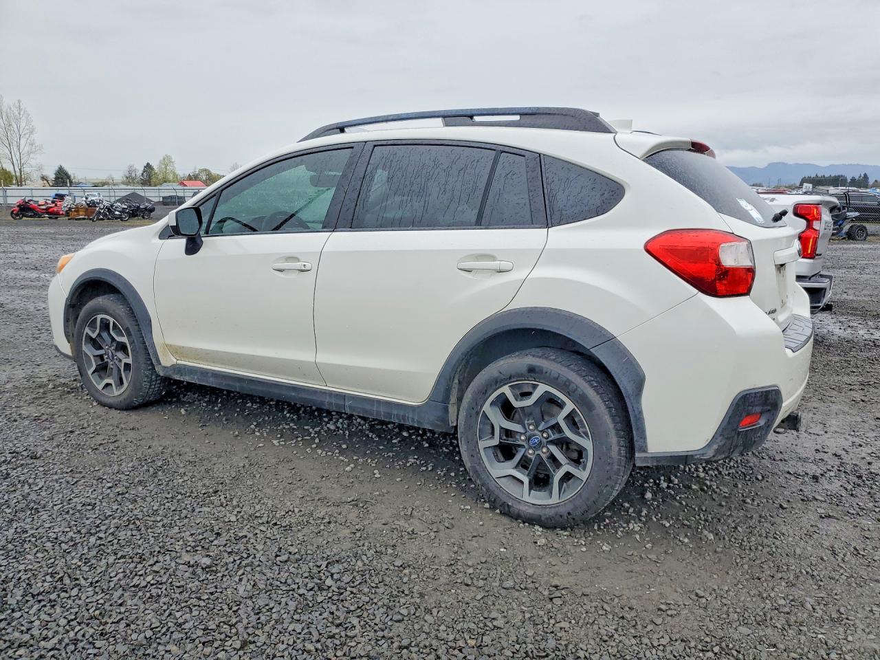 2017 SUBARU CROSSTREK PREMIUM photo 2