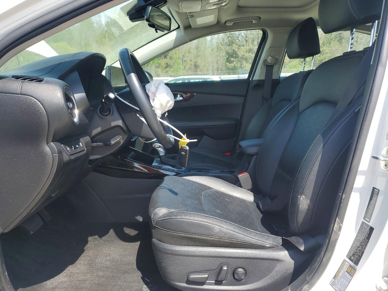 2021 KIA FORTE EX photo 19