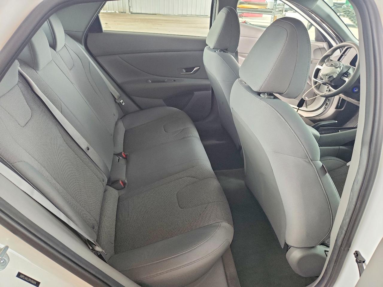 2023 HYUNDAI ELANTRA SE photo 19