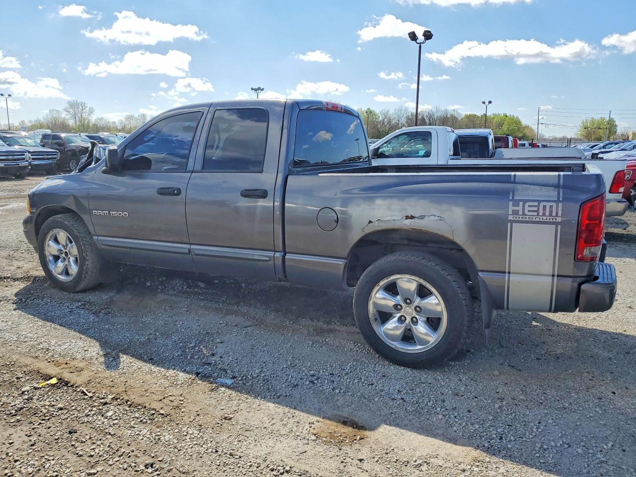 2004 DODGE RAM 1500 ST photo 4