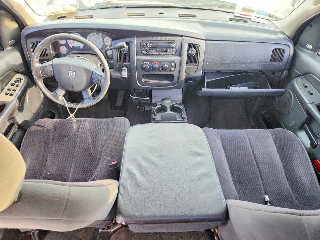 2004 DODGE RAM 1500 ST photo 22