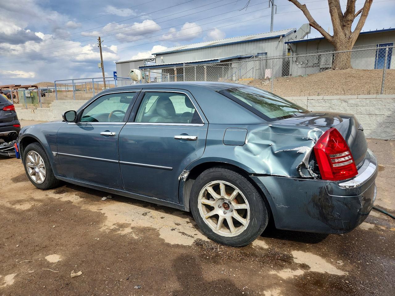2005 CHRYSLER 300C photo 4