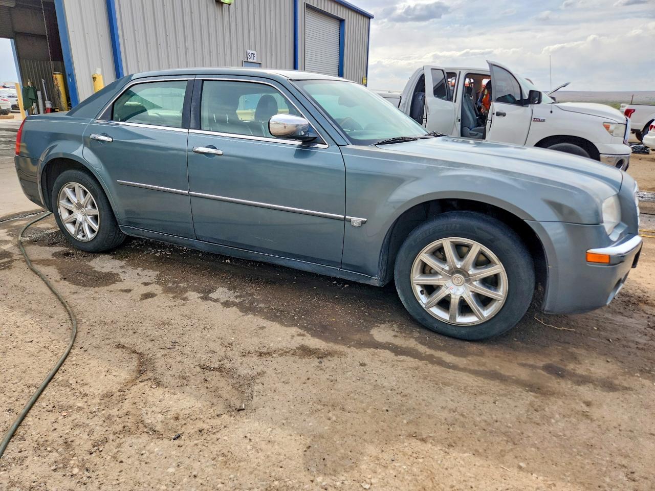 2005 CHRYSLER 300C photo 10
