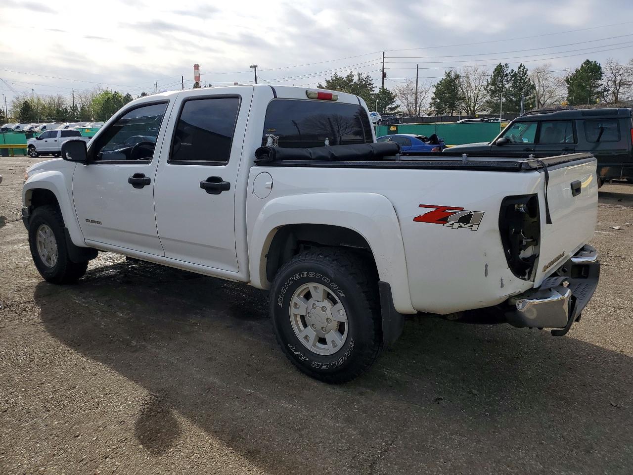 2005 CHEVROLET COLORADO photo 2