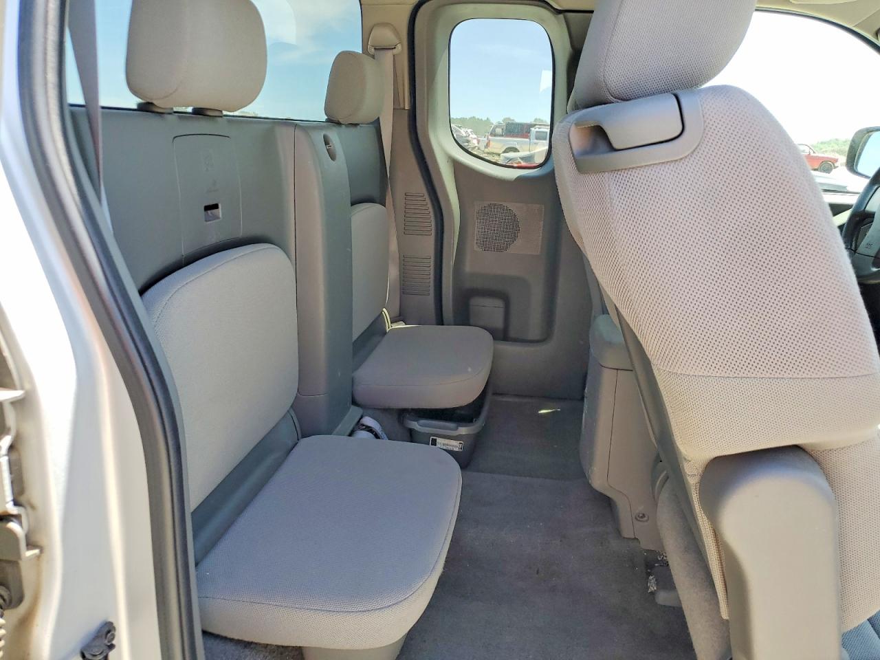 2009 NISSAN FRONTIER XE photo 19