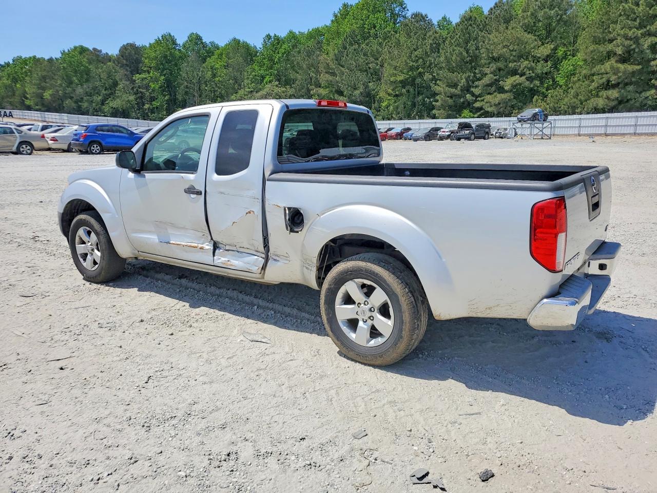 2009 NISSAN FRONTIER XE photo 3