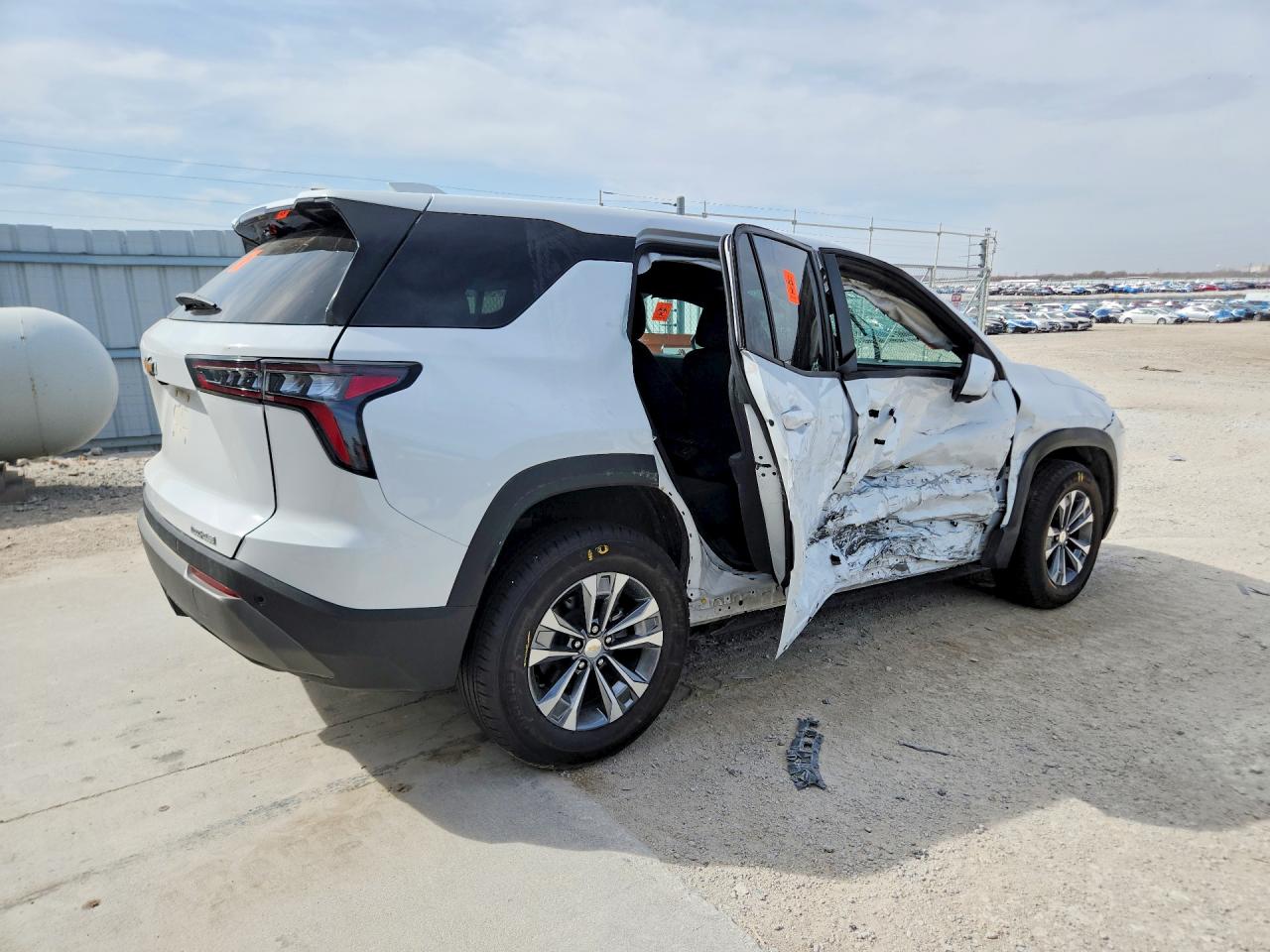 2026 CHEVROLET EQUINOX LT photo 5
