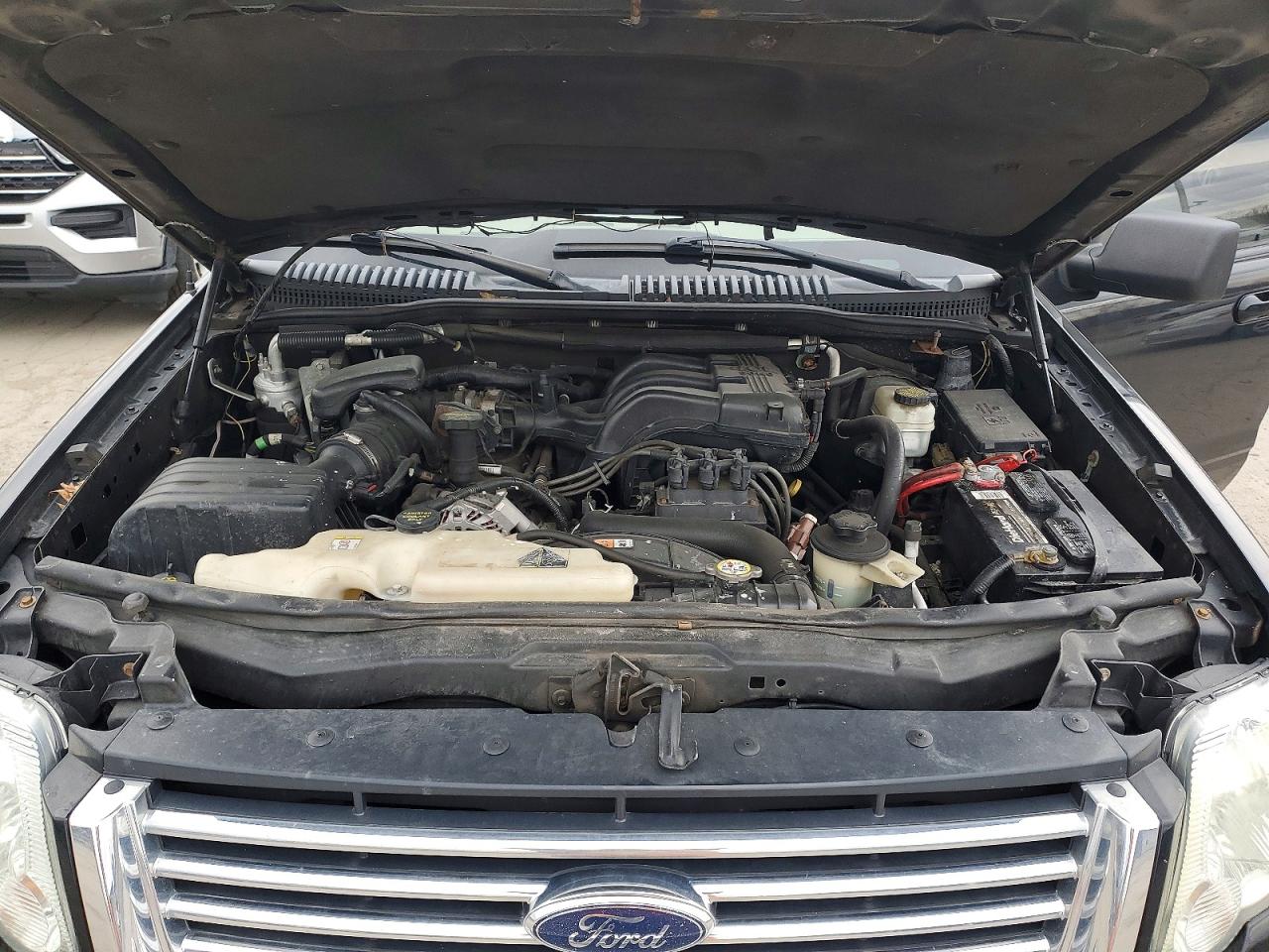 2010 FORD EXPLORER XLT photo 23
