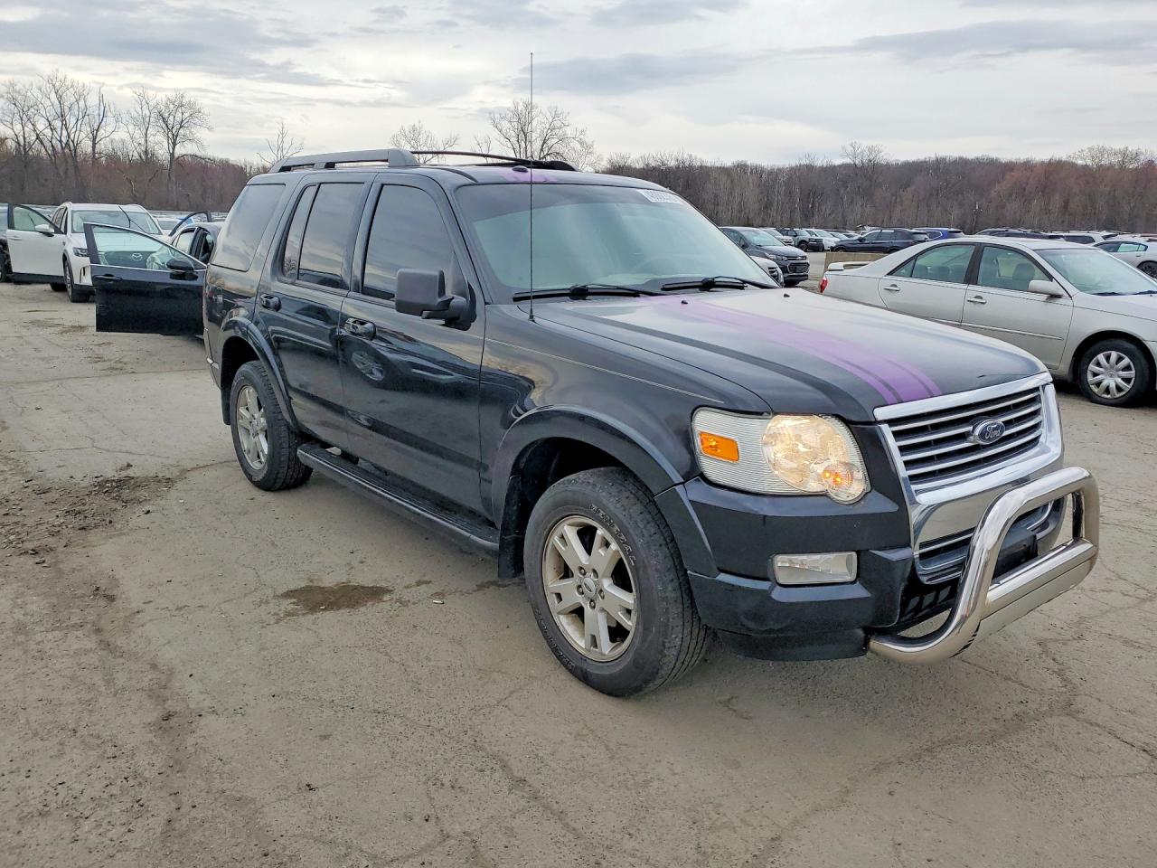2010 FORD EXPLORER XLT photo 7