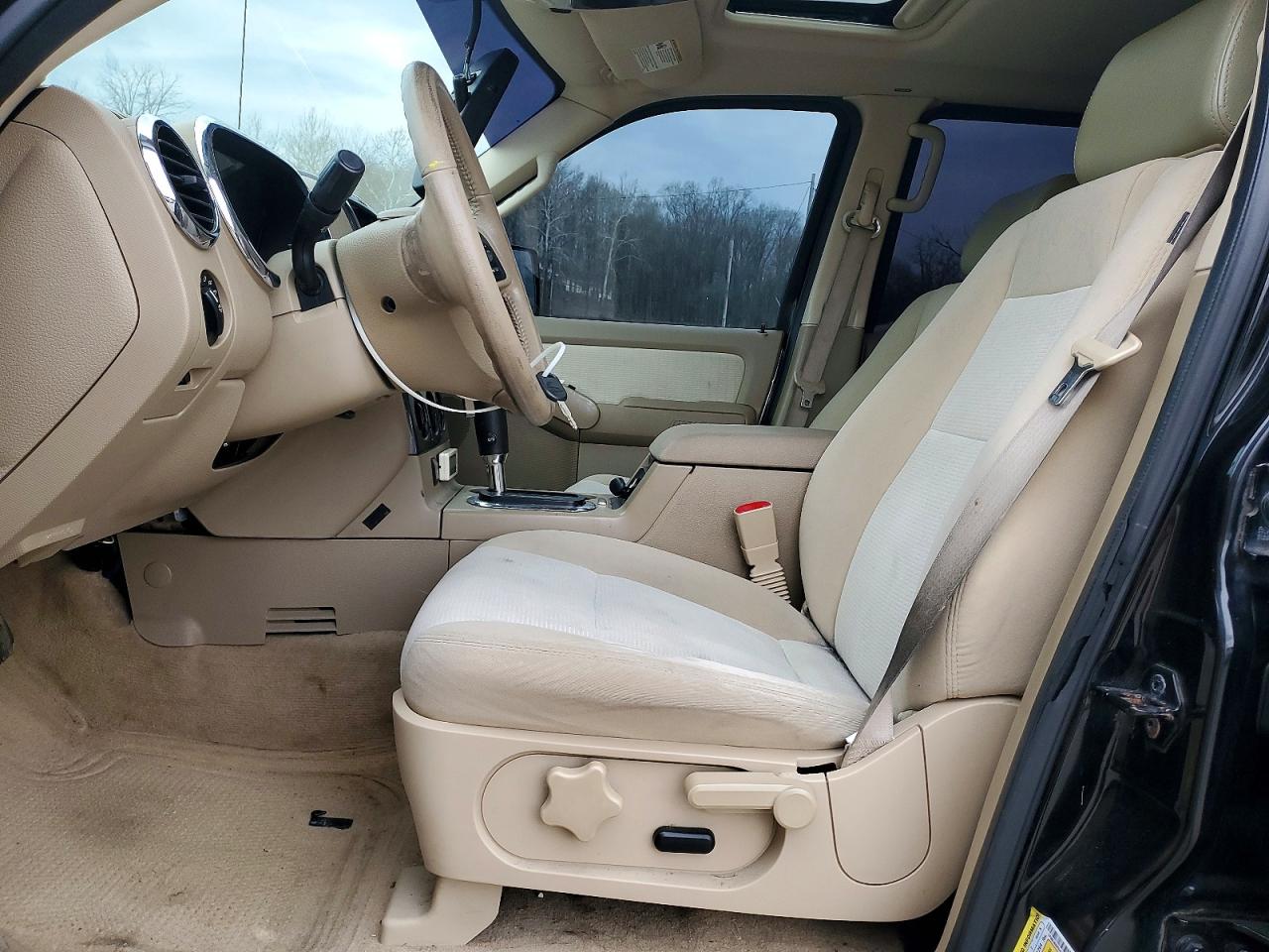 2010 FORD EXPLORER XLT photo 13