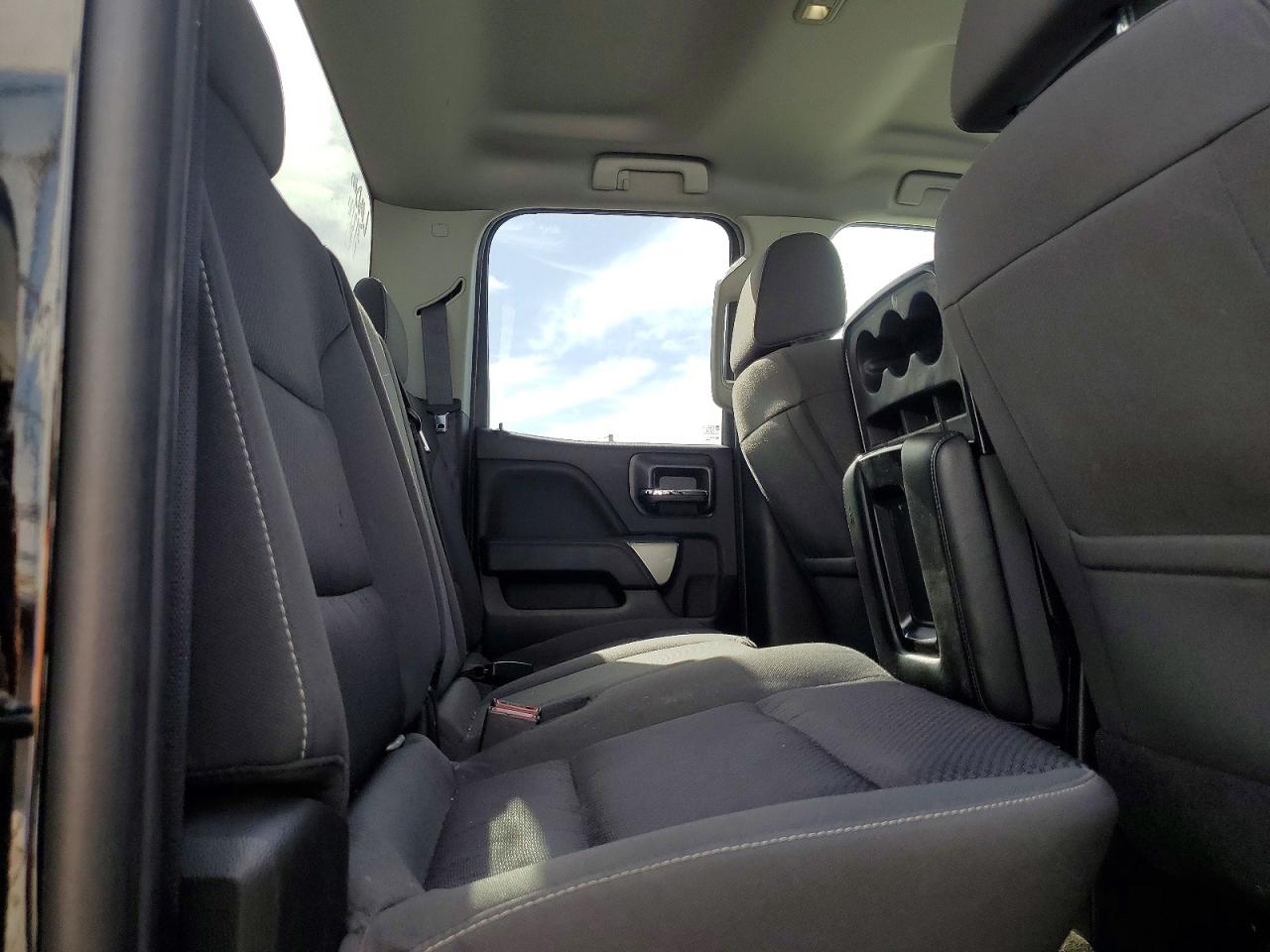2018 CHEVROLET SILVERADO K1500 LT photo 10