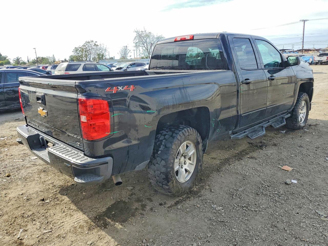 2018 CHEVROLET SILVERADO K1500 LT photo 3