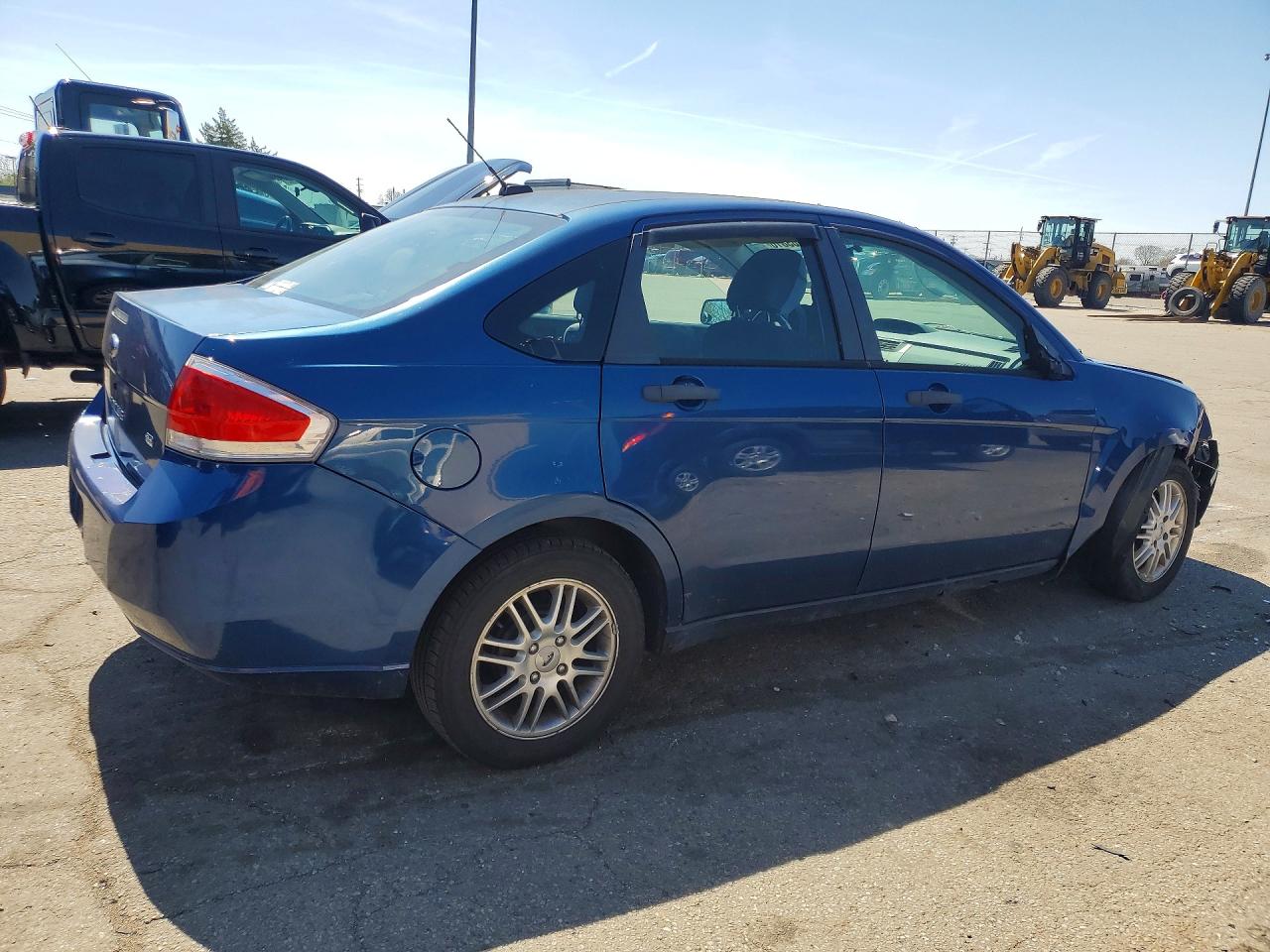 2009 FORD FOCUS SE photo 3