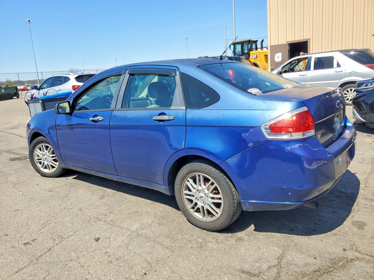 2009 FORD FOCUS SE photo 2
