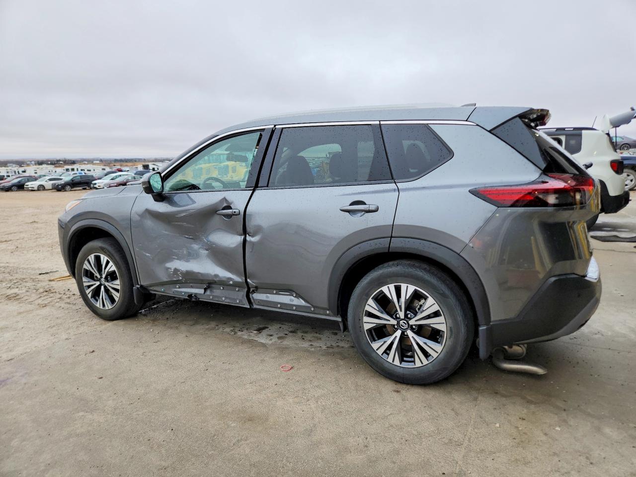 2021 NISSAN ROGUE SV photo 3
