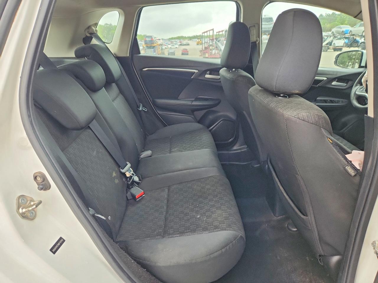 2017 HONDA FIT LX photo 19