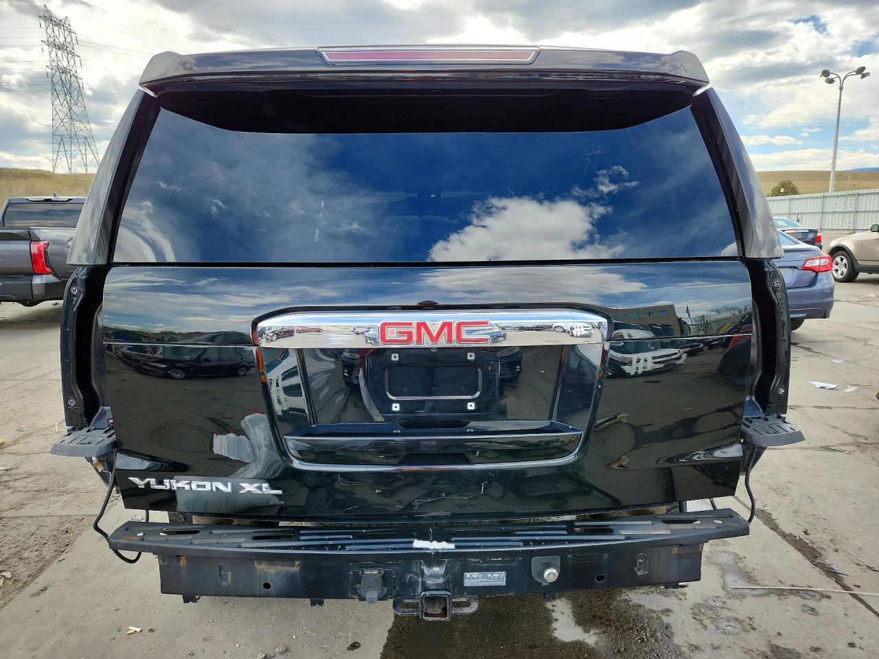 2015 GMC YUKON XL DENALI photo 11