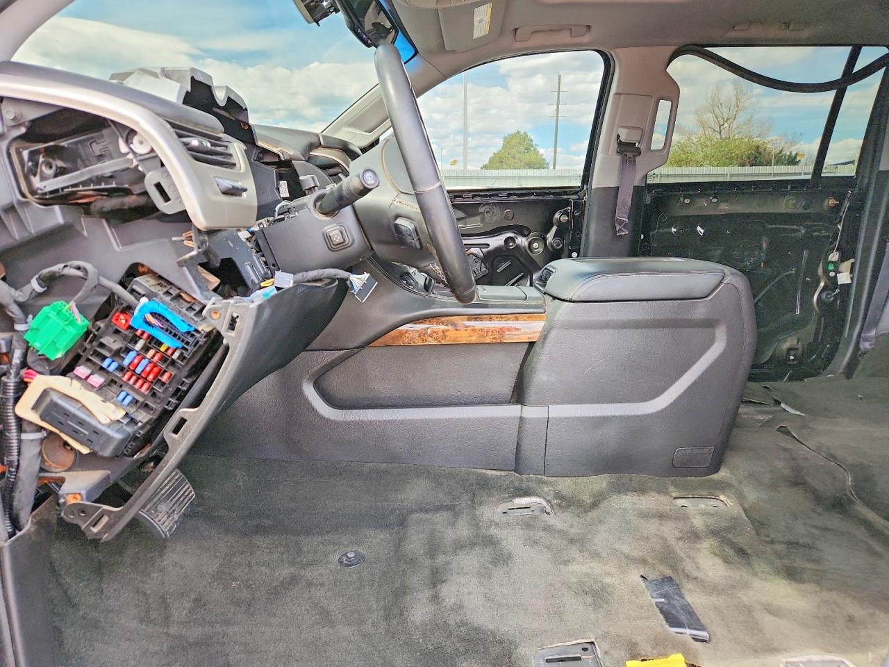 2015 GMC YUKON XL DENALI photo 13