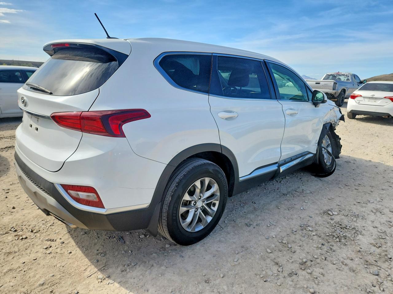 2019 HYUNDAI SANTA FE SE 2.4L photo 7