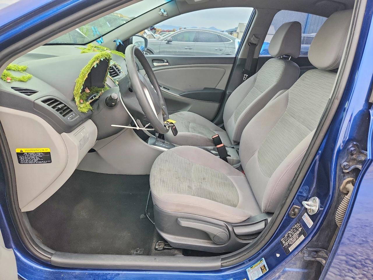 2017 HYUNDAI ACCENT SE photo 13