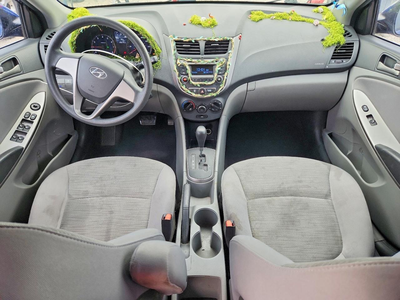 2017 HYUNDAI ACCENT SE photo 15