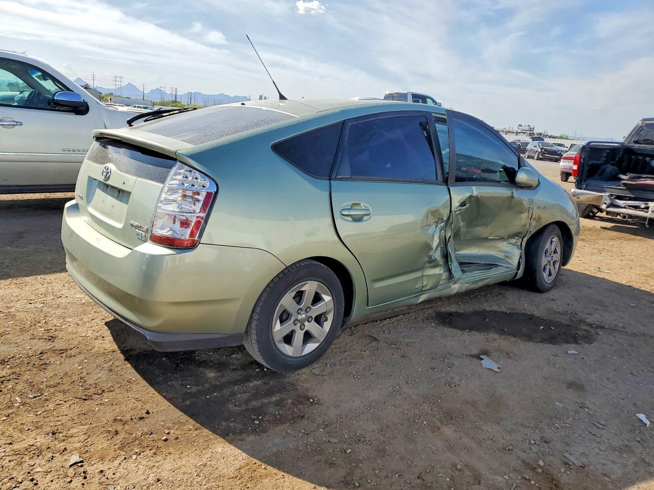 2008 TOYOTA PRIUS BASE photo 5